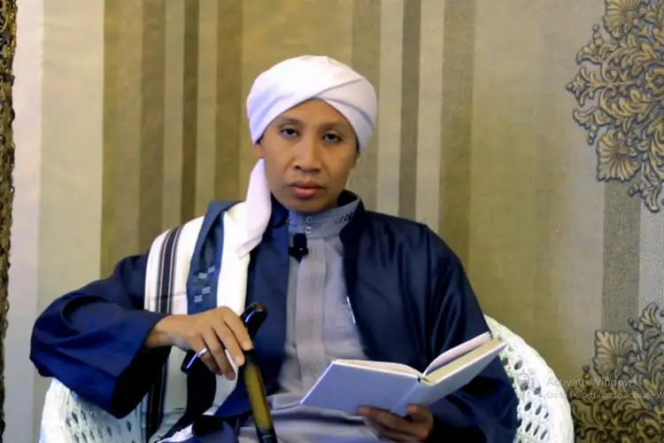 Hukum Istri Menolak Ajakan Suami Berhubungan Badan, Buya Yahya: Jangan Dijadikan Beban Pernikahan!