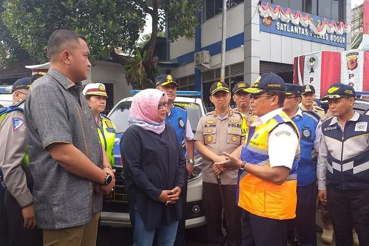 TEGAS! Bupati Bogor Ade Yasin Tolak Kereta Gantung di Kawasan Puncak