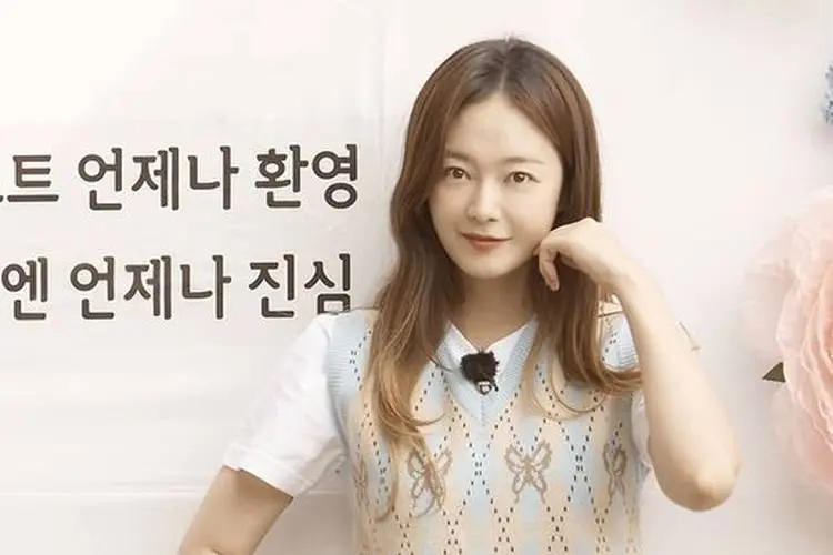 Jun So Min Menghentikan Syuting untuk Drama Baru 'Cleaning Up' Setelah Dinyatakan Positif Covid-19