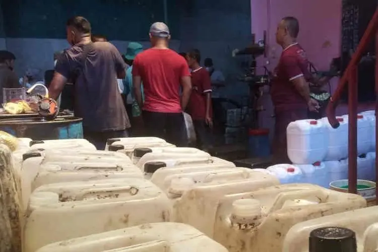 Pendistribusian Minyak Goreng Curah di Cirebon Diawasi Tim Audit