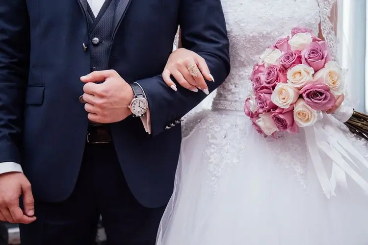 Marak Jasa Nikah Siri di TikTok, DPR Desak Kemenag dan Polisi Ambil Tindakan