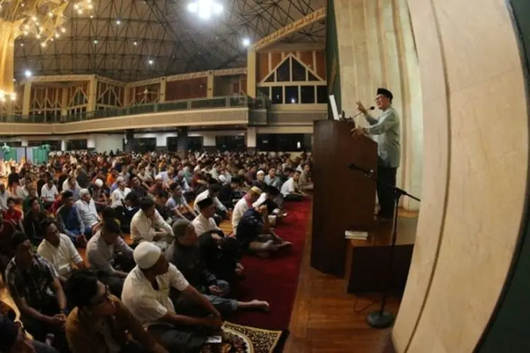 Ramadan Tahun Ini. Pemkab KBB Perbolehkan Salat Tarawih Berjamaah di Masjid
