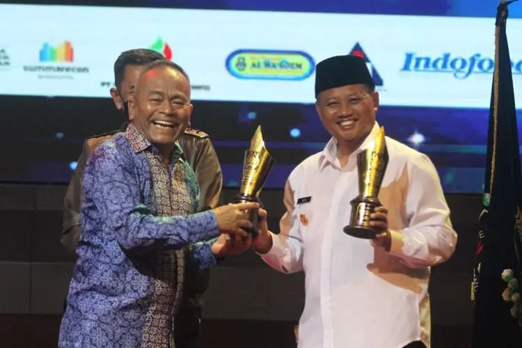 Tak Hanya Meriah, Malam Puncak Peringatan HPN Jabar 2022 Bergelimang Penghargaan
