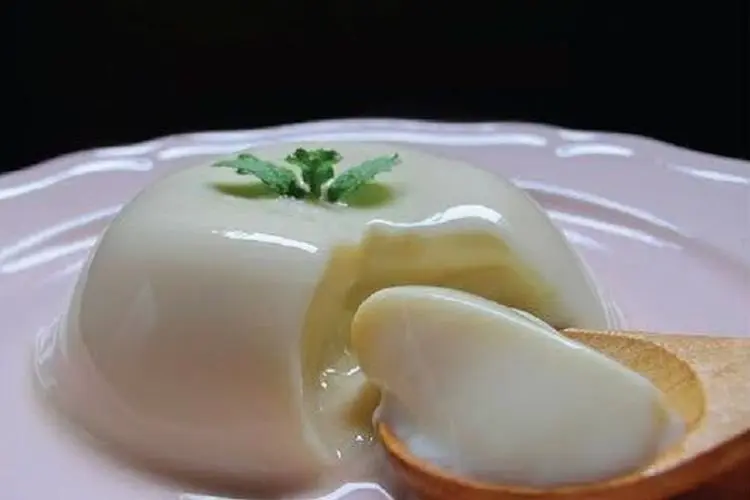 Resep Buka Puasa: Puding Susu Maknyos yang Lembut di Lidah