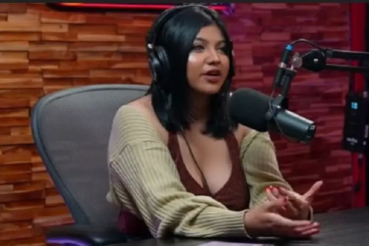 Terjerat Kasus Dugaan Pornografi, Dhea OnlyFans Sempat Buka-bukaan Soal Alasannya Jual Konten 'Toples'