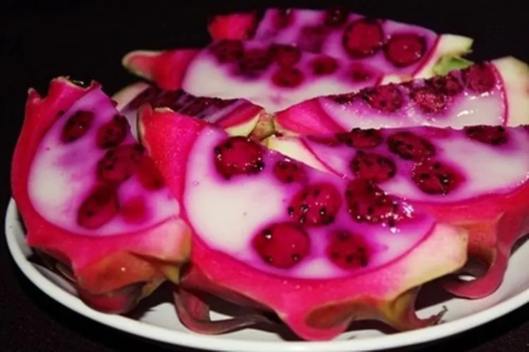 Resep Buka Puasa Puding Buah Naga, Praktis Dan Mudah Buatnya