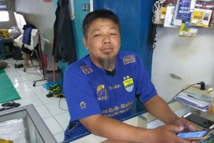 Persib Gagal Juara, Yana Umar Kritisi Kinerja Robert Alberts
