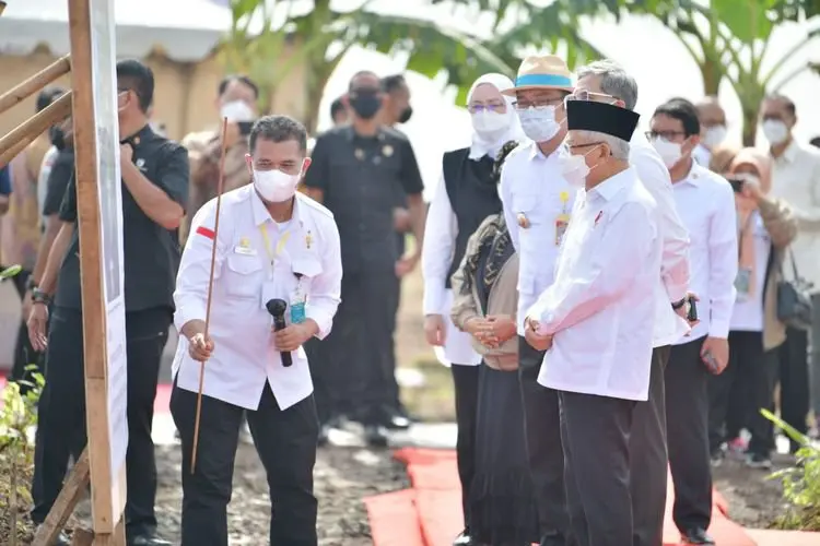 Ridwan Kamil Temani Wapres Tinjau Lokasi Program Integrated Farming di Purwakarta