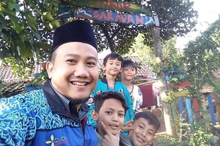 Kebiasaan Ahmad Gozali Saat Ramadan Tiba, Bawa Jalan Anak dan Bikin Cilok Crispy