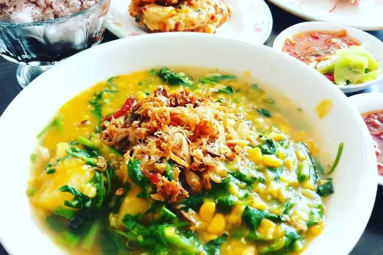 Bosan dengan Bubur Ayam, Ini Resep Bubur Manado