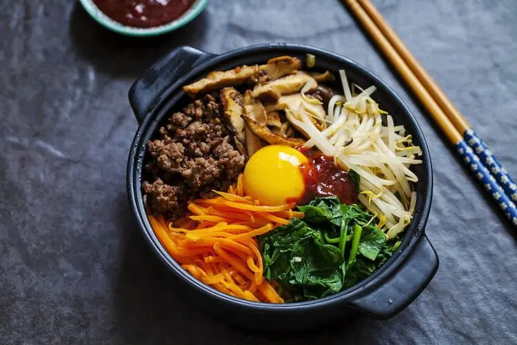 Yuk Cobain Menu Buka Puasa Pakai Nasi Campur Korea atau Bibimbab, Begini Cara Buatnya