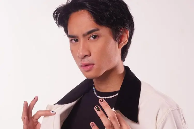 Lirik Lagu Cerita Remaja â Devano Danendra