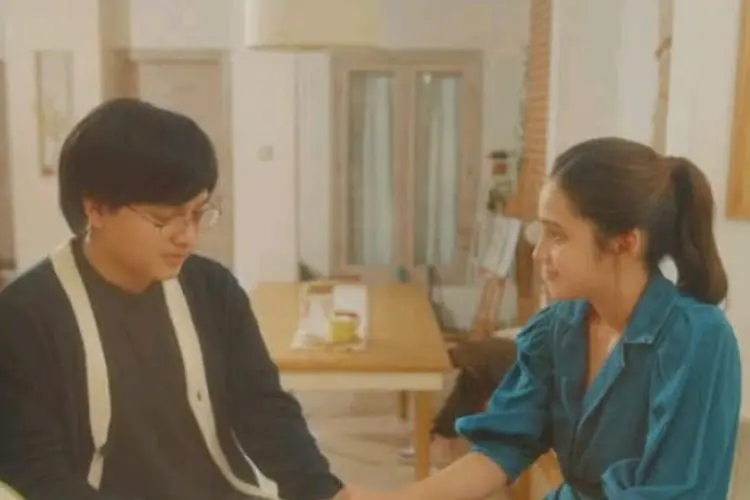 Lirik Lagu Mencinta Hati Yang Tak Cinta â Arsy Widianto
