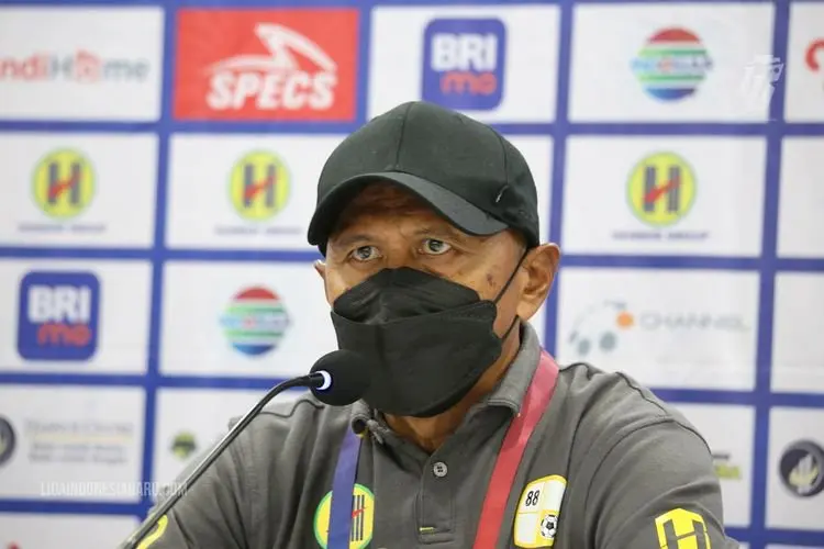 Rahmad Darmawan Kritik Jual Beli Lisensi Klub: “Klub Sepak Bola Harus Jadi Identitas Daerah”