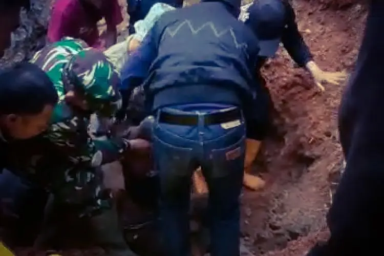 Warga Sirnajaya yang Tertimbun Longsor Galian C Akhirnya Ditemukan dalam Kondisi Meninggal