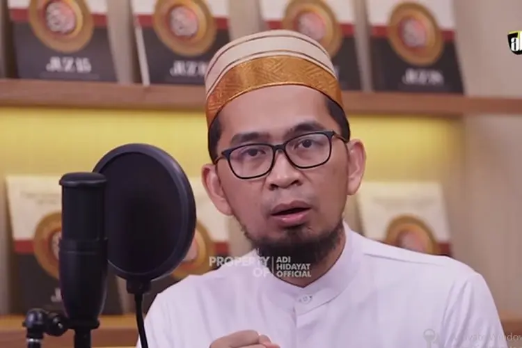 Hukum Ramadhan, Bolehkah Perempuan Sholat Tarawih di Masjid? Ustadz Adi Hidayat Bilang Begini