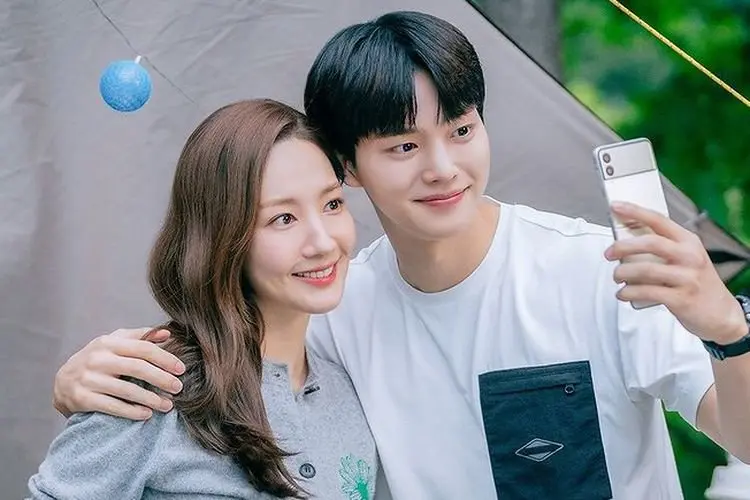 Wajib Nonton! Ini 3 Alasan Mengapa Anda Jangan Lewatkan 2 Episode Terakhir 'Forecasting Love And Weather'