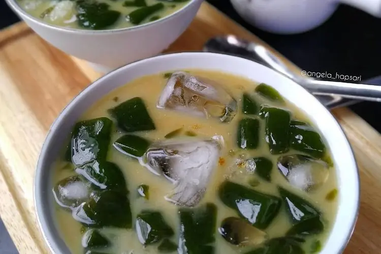 Resep Takjil Ramadhan Es Cincau Kelapa Muda, Mudah dan Murah Meriah Bund