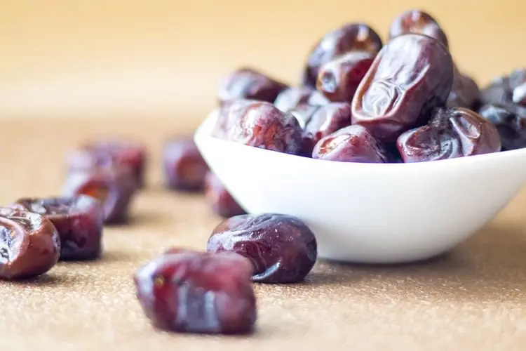 Hadist Tentang Sunnah Rasulullah SAW Berbuka Puasa dengan Kurma