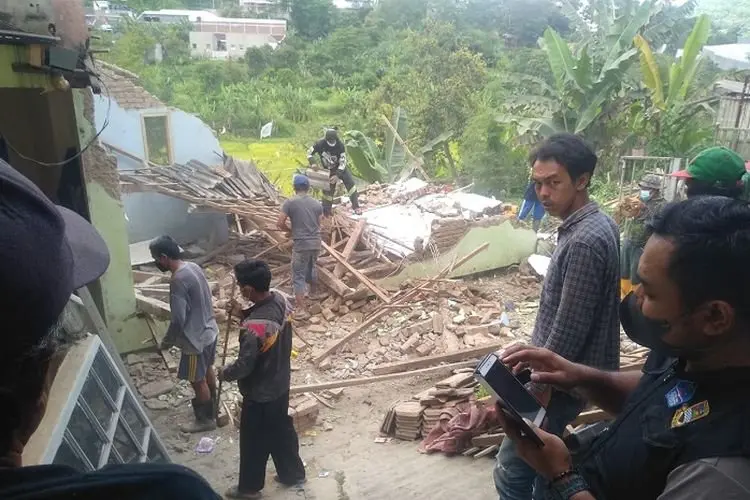 Nahas Tabung Gas 3 kg Meledak di Waktu Sahur, Rumah Hancur, 3 Penghuninya Luka Bakar