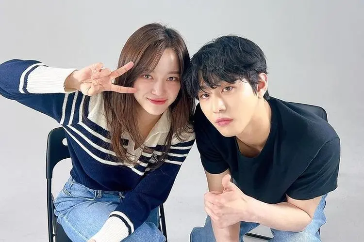 Penuhi Janji, Kim Sejeong dan Ahn Hyo Seop Akhirnya Duet OST Drama 'A Business Proposal'