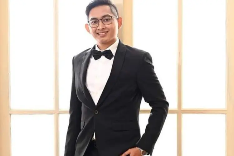 Guru Trading Indra Kenz Serahkan Diri ke Polisi