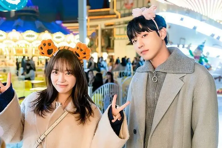 Syuting Bareng 'A Business Proposal', Ini yang Dirasakan Kim Sejeong dan Ahn Hyo Seop