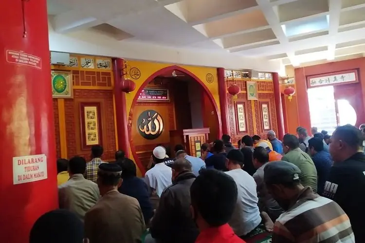 Dulu Dipakai Para Mualaf, Masjid Al Imtizaj Kini Dipenuhi Para Jemaah