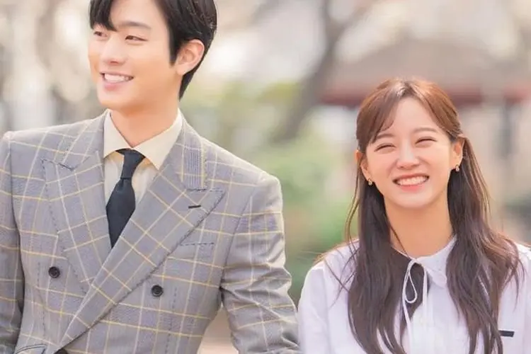 Happy Ending! A Business Proposal Episode 12: Kang Tae Mo Lamar Shin Ha Ri Usai Dapat Restu Kang Da Go