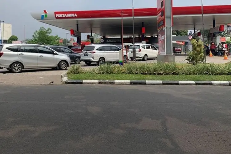 Meski BBM Naik, Antrean di Sejumlah SPBU di KBB Tetap Normal