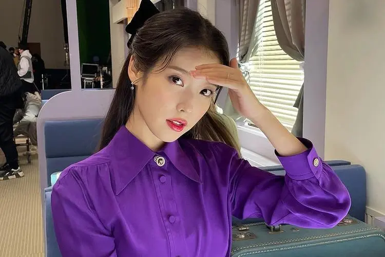 IU Tolak Tawaran Main Drama Baru Penulis 'Crash Landing On You'