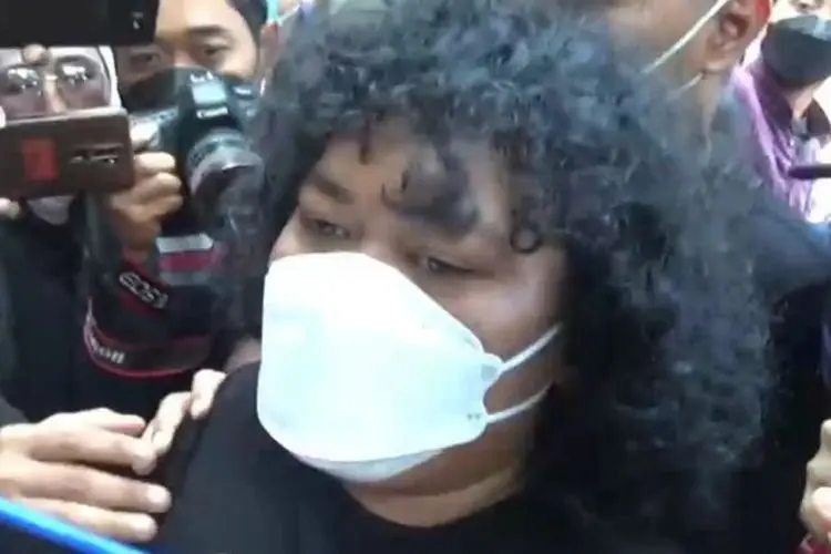 Inilah Perkembangan Kasus Dea OnlyFans : Komedian Marshel Penuhi Panggilan Polda Metro Jaya