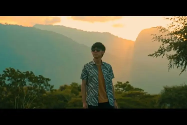 Lirik Laguâ Tersimpan Di Hati â Eka Gustiwana feat Prince Husein & Sara Fajira