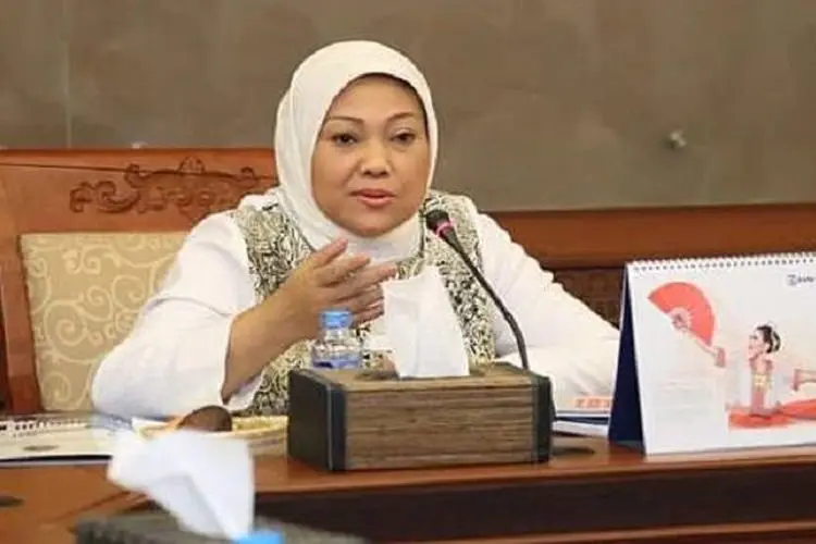 Kemnaker: THR Tahun Ini Tak Boleh Dicicil, Pekerja Lebih dari Setahun Dapat Full 1 Kali Penggajian