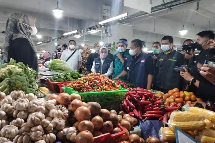 Harga Cabai di Kota Bandung Alami Penurunan, Bawang Merah dan Bawang Putih Juga Ikut Turun