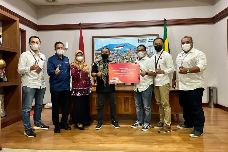 Telkomsel Berikan Ambulance Management System Kepada Pemerintah Kota Bandung