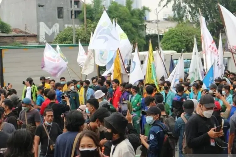 Masa Aksi Demo Mahasiswa Mulai Padati Kawasan Patung Kuda