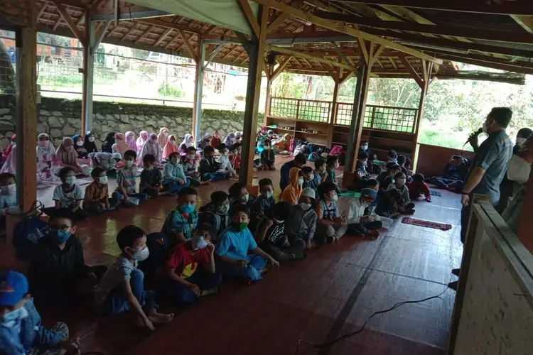 Penuh Kreatifitas, Ini Kegiatan Pesantren Ramadhan ala Sekolah Alam Bandung