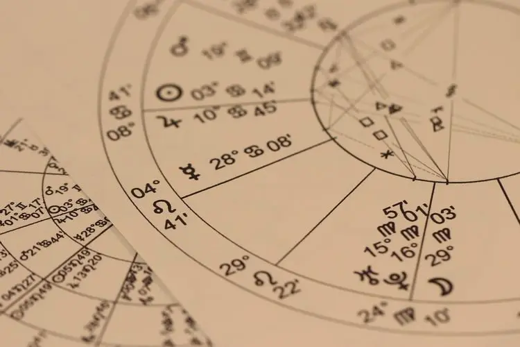 Zodiak Harian Kamis 14 April 2022: Aquarius Jangan Berpura-pura, Pisces Kejar Tujuan Anda