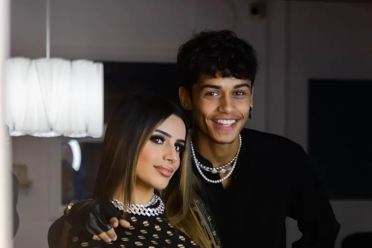 Lirik Laguâ 24/7 â Celina Sharma feat Harris J
