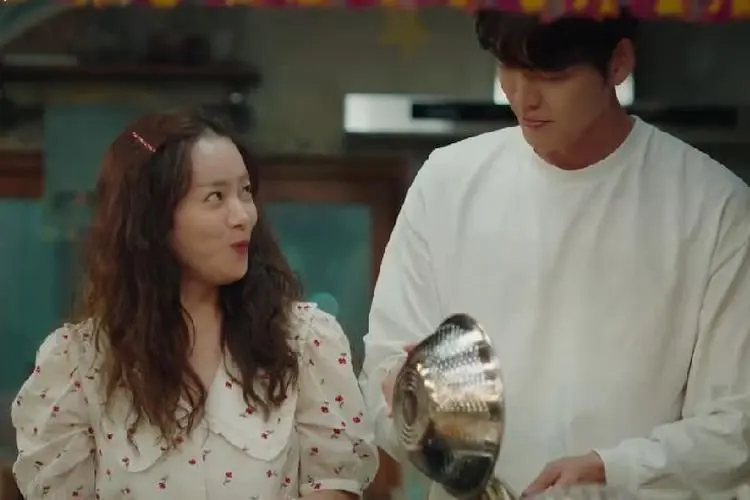 Spoiler Our Blues Episode 5: Park Jeong Joon Berhasil Luluhkan Lee Yeong Ok, Hubungannya Kian Lengket!