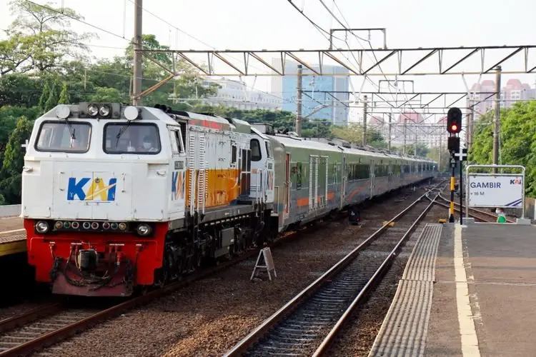 Siapkan Angkutan Lebaran, Daop 1 Jakarta Pastikan 329 Sarana Kereta dan Lokomotif Dalam Kondisi Andal