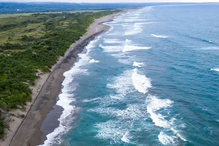 Yuk, Ngabuburit Sambil Lepas Penat di Lima Pantai Yang Dekat Kota Bandung