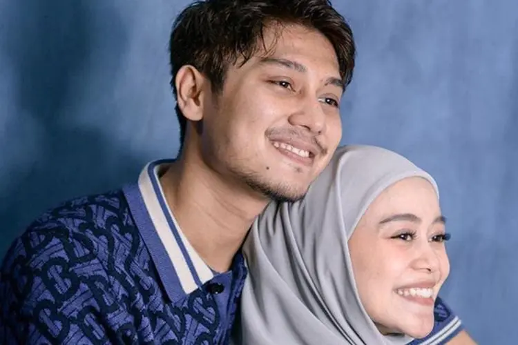 Rizky Billar Kegirangan Usai Dapat Hadiah Hasil Testpack Positif, Lesti Kejora Umumkan Hamil Anak Kedua