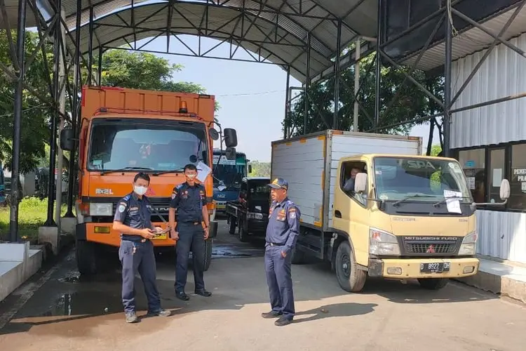 Layanan Uji Kir Terendam, Penyedotan Terkendala Pembuangan Air
