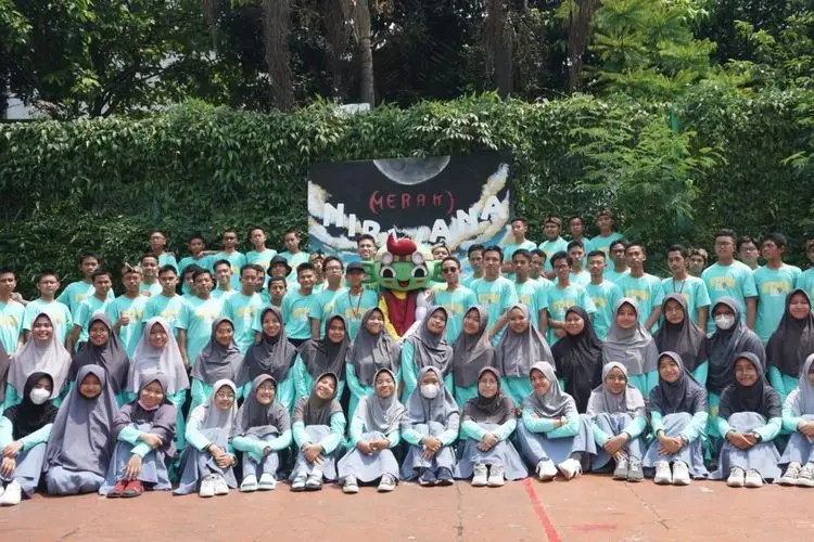 Ada Senyuman Santri Husnul Khotimah di SMPN 2 Bandung