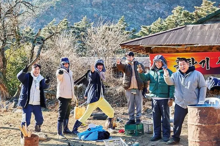 '2 Days & 1 Night' Sebut Ravi VIXX Pergi dari Acara untuk Sementara Waktu Karena Tugas Wamil