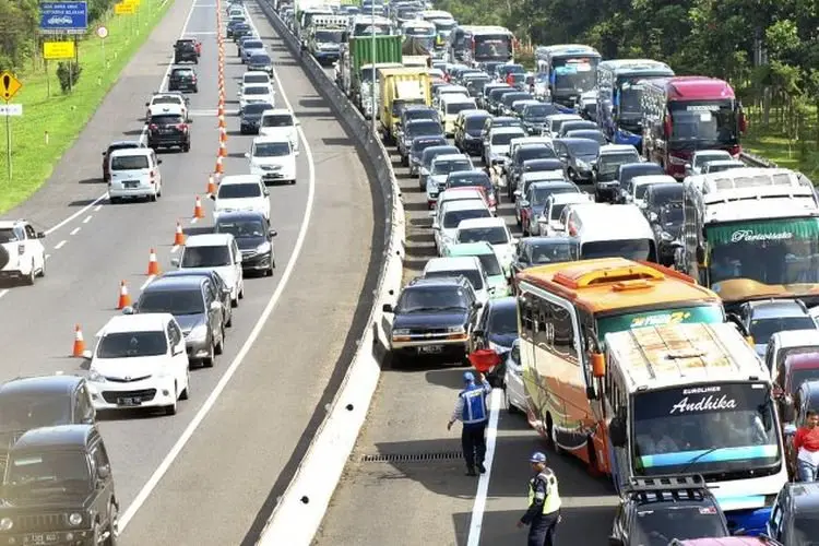 Diprediksi Lonjakan Pemudik Pada Idul Fitri 1443 Hijriyah, Polri Antisipasi Kepadatan Dengan Gage dan One Way