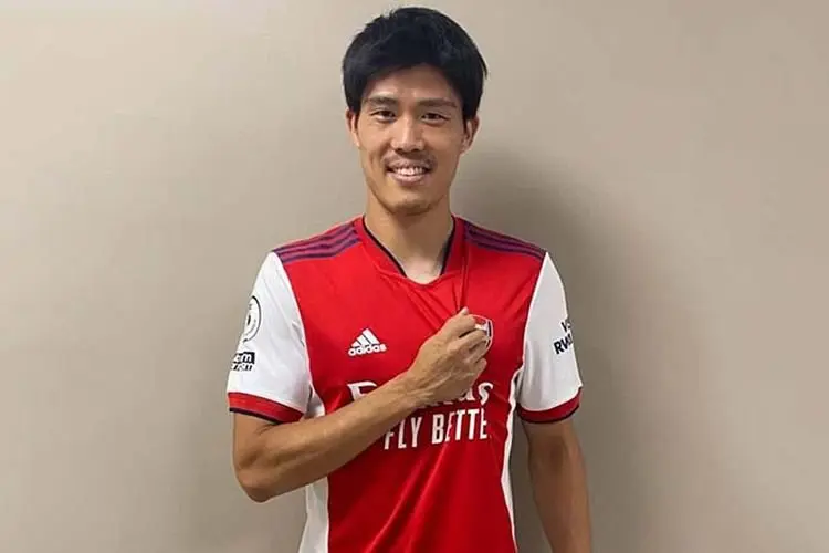 Hadapi Manchester United, Arteta Bakal Turunkan Tomiyasu