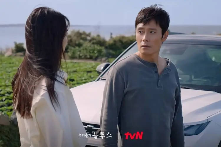 Spoiler Our Blues Episode 6: Lee Dong Suk dan Min Sun Ah Kembali Bertemu, Luka 7 Tahun Teringat Kembali?